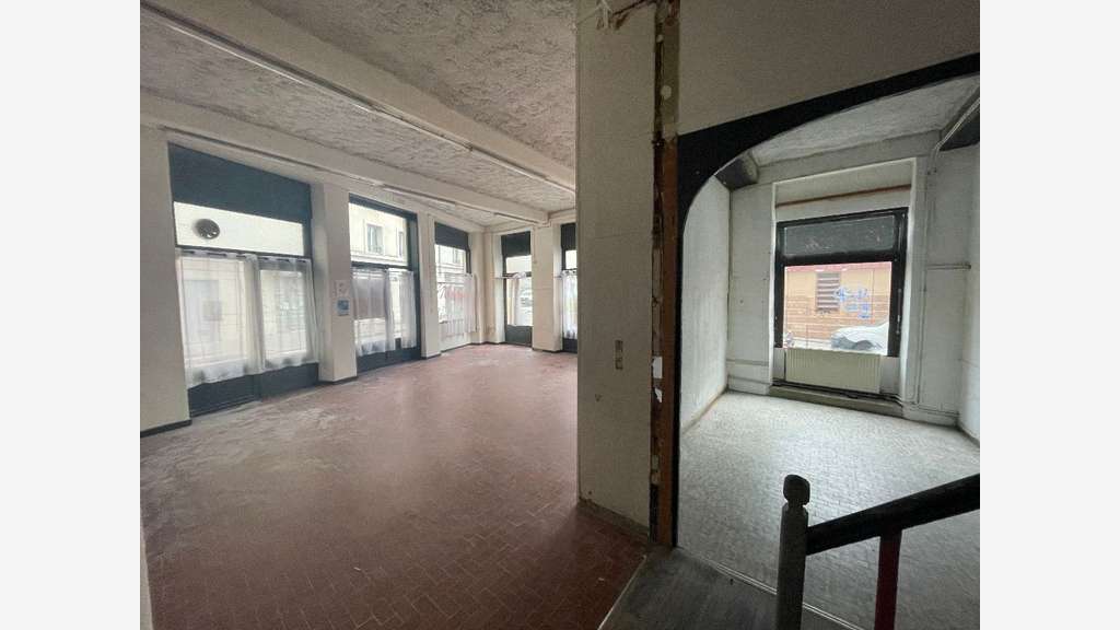 A louer local commercial lumineux 100m² à Lyon 4e