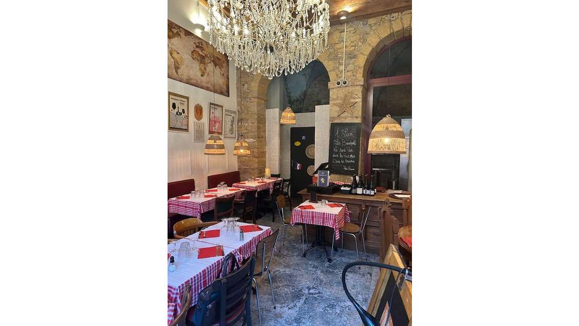 Location local commercial à Lyon 5e Saint Jean