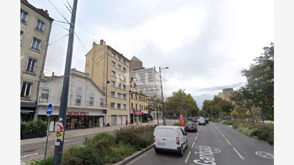 Local à céder 212m² secteur très prisé Lyon 6e