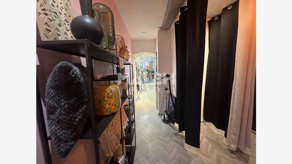 Local de 101m² à céder à Lyon 69006