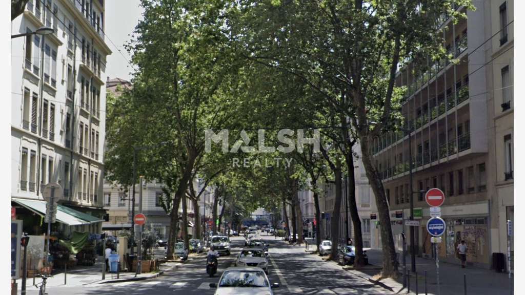 Local 130m² angle à céder Av. Jean Jaurès Lyon 7e