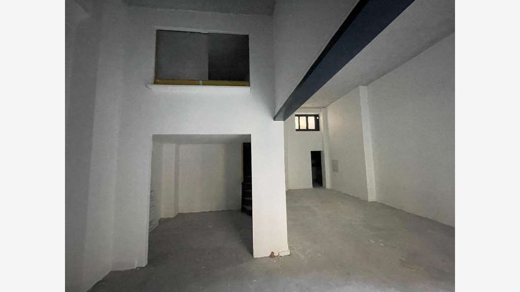 Local commercial 64m² à louer Rue Chalopin 69007