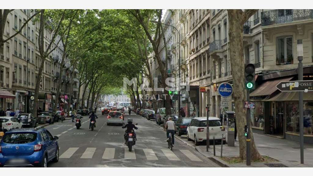 Local commercial à céder 40m² rue passante Lyon 7e