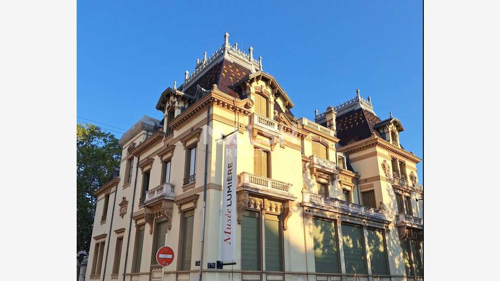 Cède droit au bail local commercial 49m² à Lyon 8