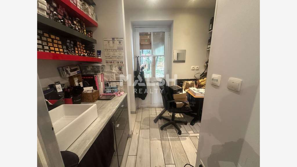 Cède droit au bail local commercial 49m² à Lyon 8