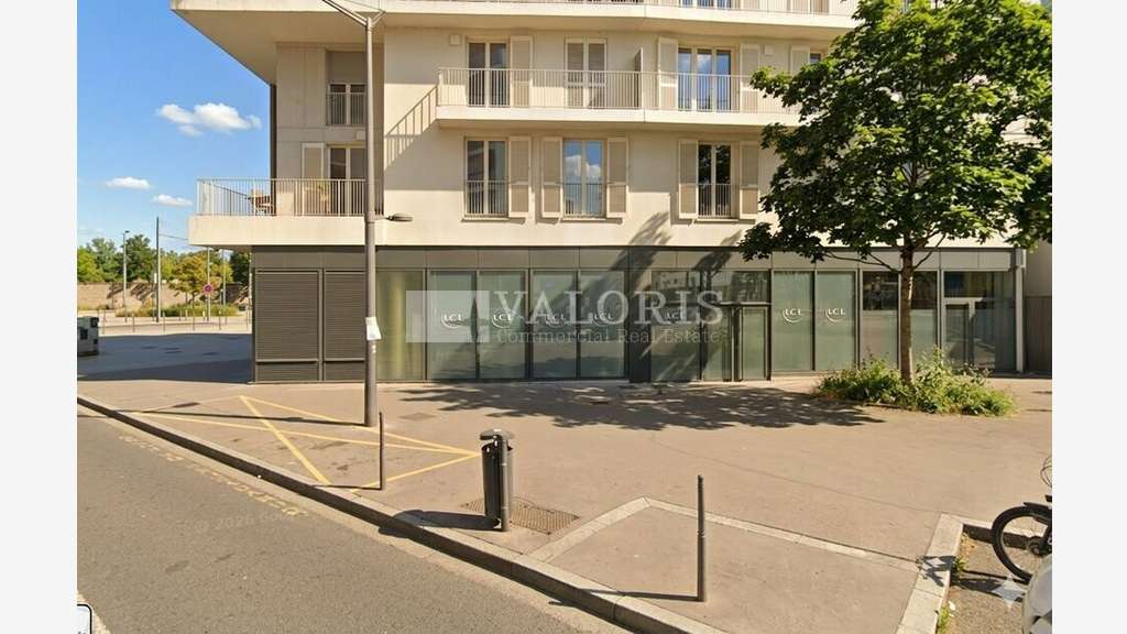 Cession bail local 209m² belle visibilité Lyon 8e