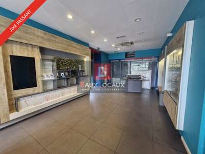 Local commercial 133m² à louer à Marignane