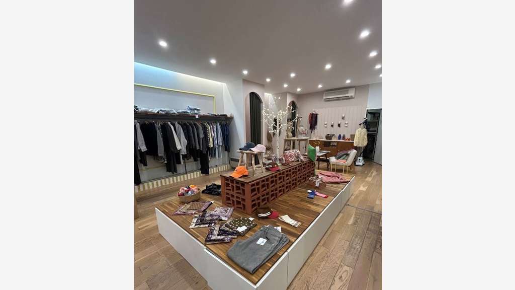 CDAB commerce 73 m2 VIEUX PORT 13001
