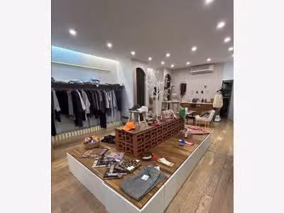 CDAB commerce 73 m2 VIEUX PORT 13001