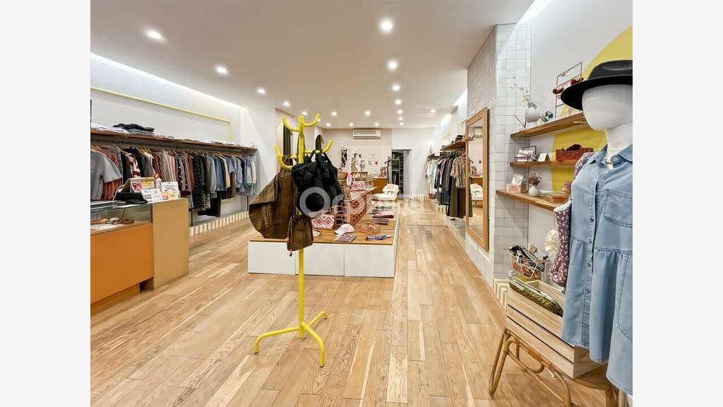 A louer local commercial 73m² à Marseille centre