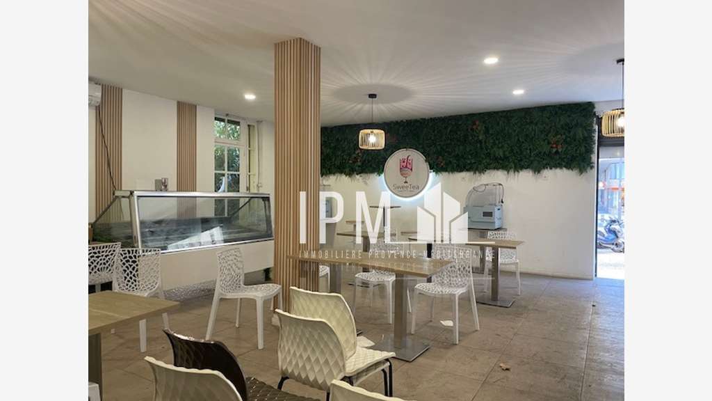 Local 114m² en cession DAB Sakakini 13004