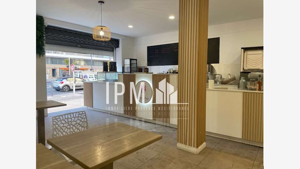 Local 114m² en cession DAB Sakakini 13004