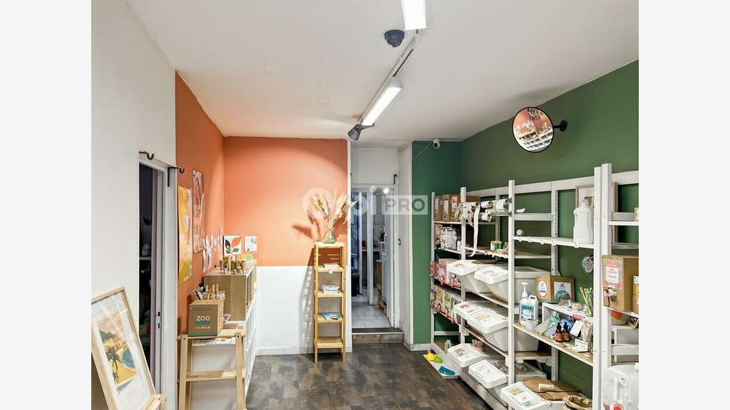 Local commercial 102m² à louer Marseille 4ème