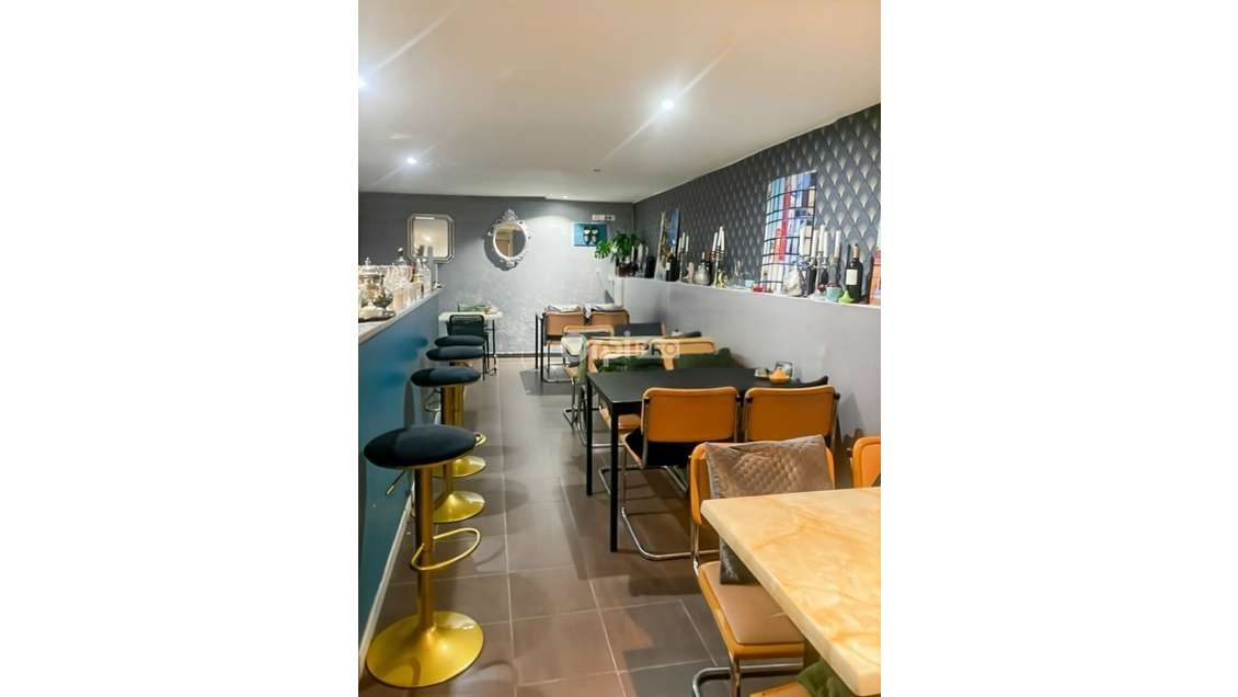 Local 50m² à louer à Marseille 6e Rue Breteuil