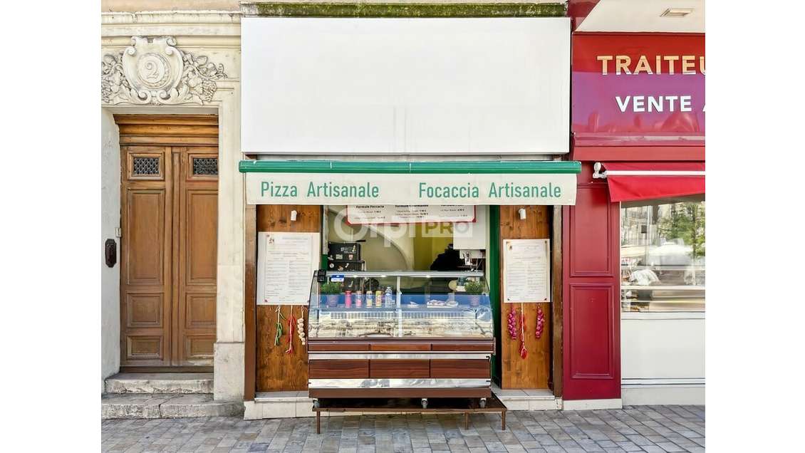 Cède local 32m² à Marseille 13006 emplacement N°1
