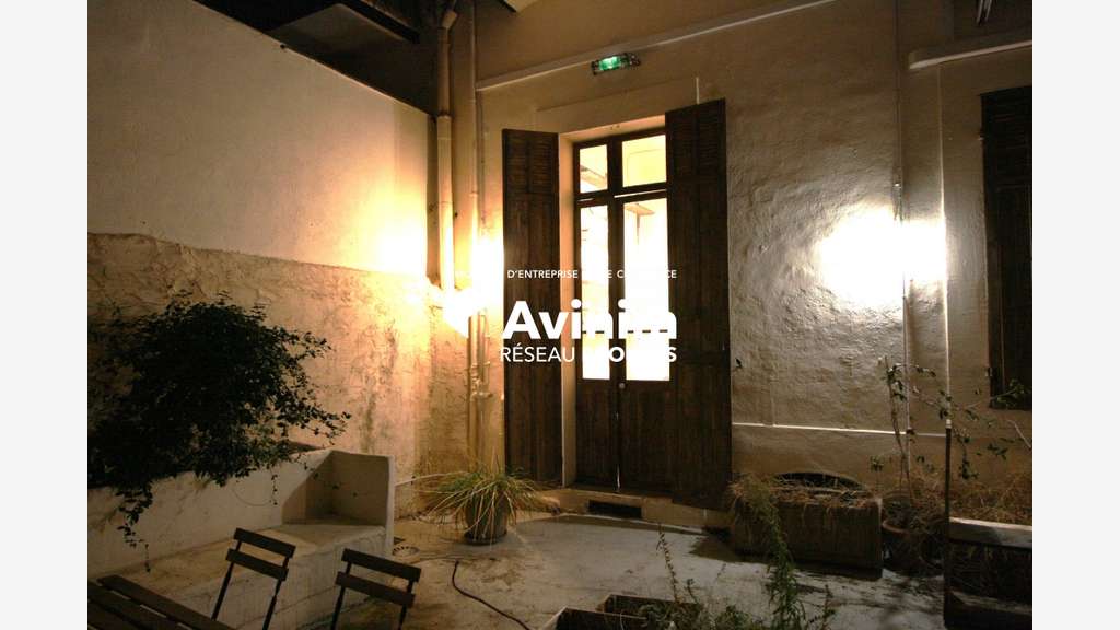 droit au bail local rénové 70m²+ réserve13007