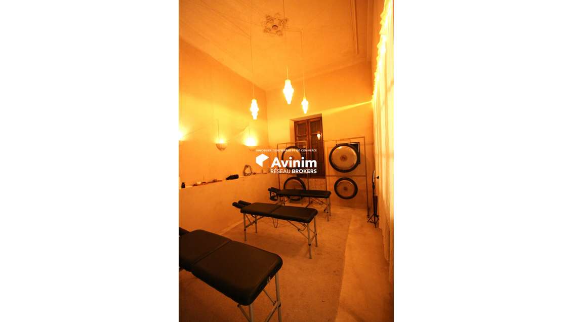 A VENDRE DROIT AU BAIL LOCAL COMMERCIAL 13007