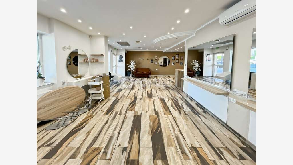 Cède local 74,6m² Marseille 13009 empl stratégique