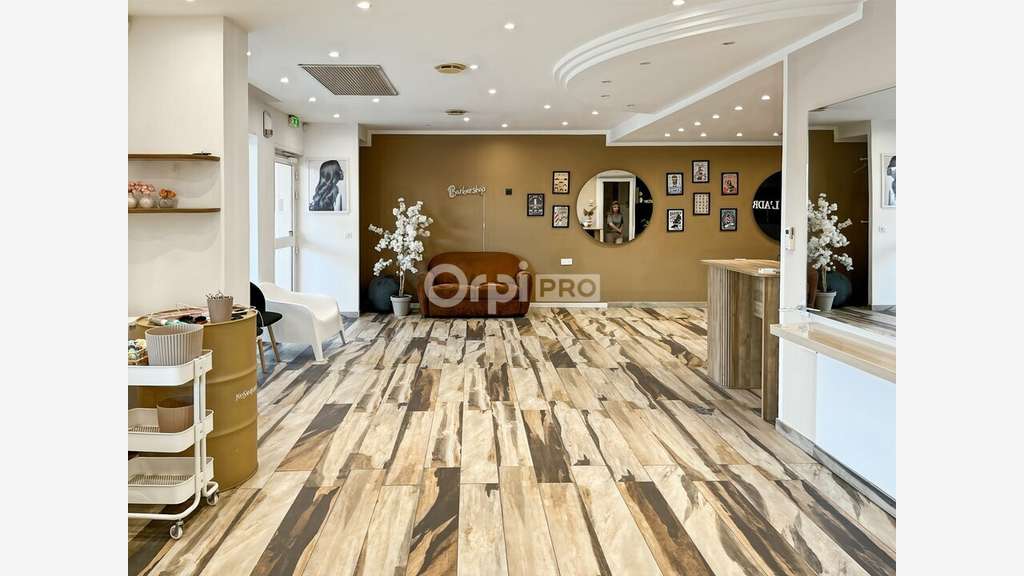 Cède local 74,6m² Marseille 13009 empl stratégique