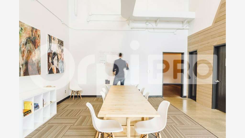 Nouveauté droit au bail local 100m² à Mées