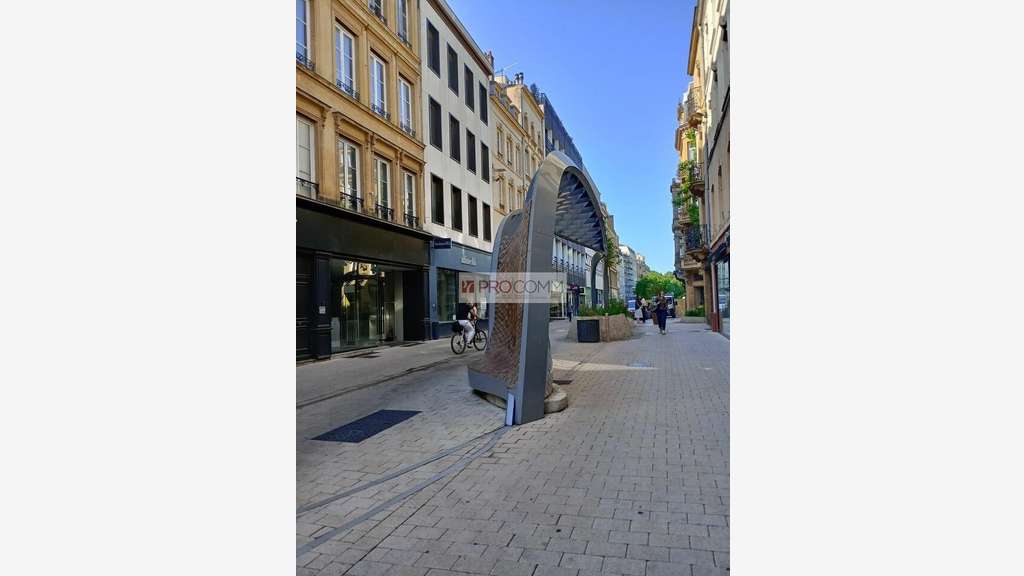 Local commercial de 70m² à céder à Metz centre