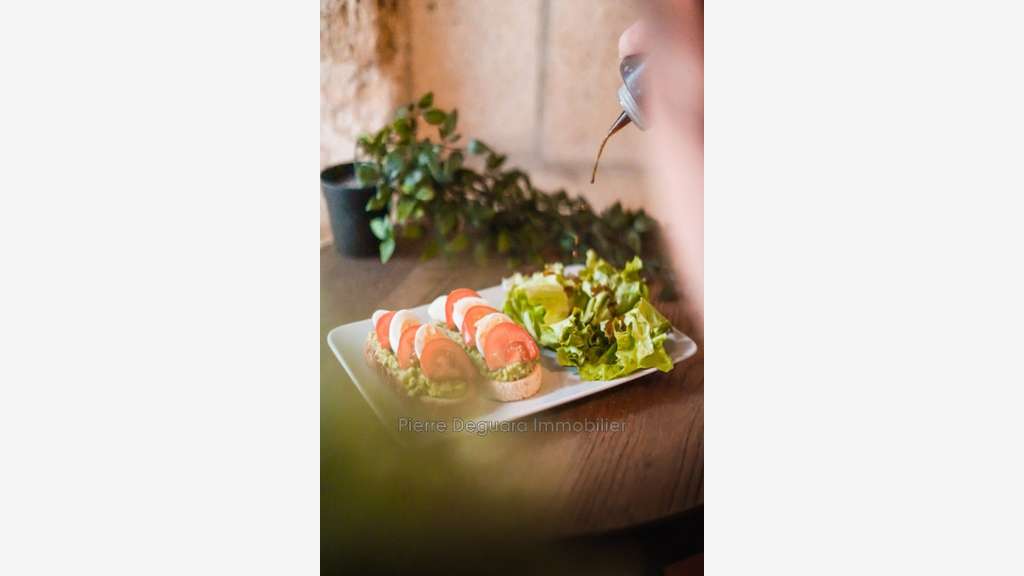Droit au bail local 50m² à Montpellier Ecusson