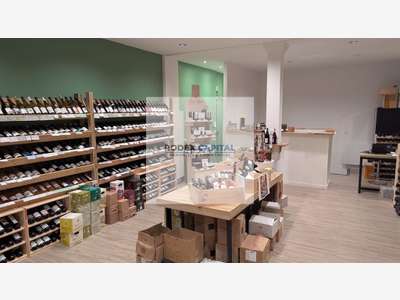 vous propose un local commercial de