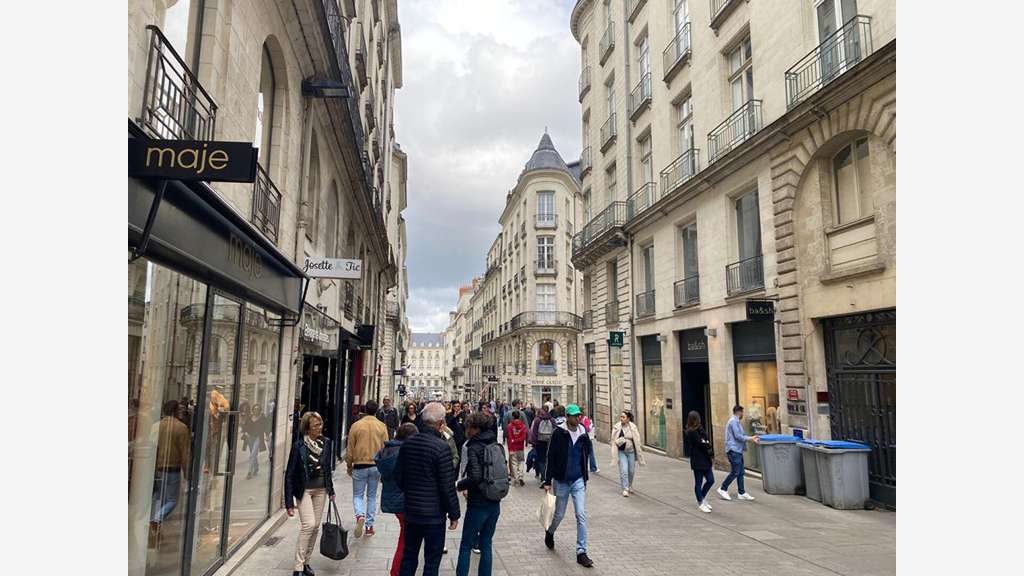Bail à céder local 45m² en rue piétonne à Nantes