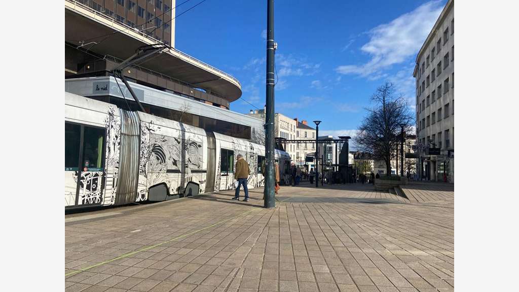 Cession bail local commercial 93m² Nantes Bretagne
