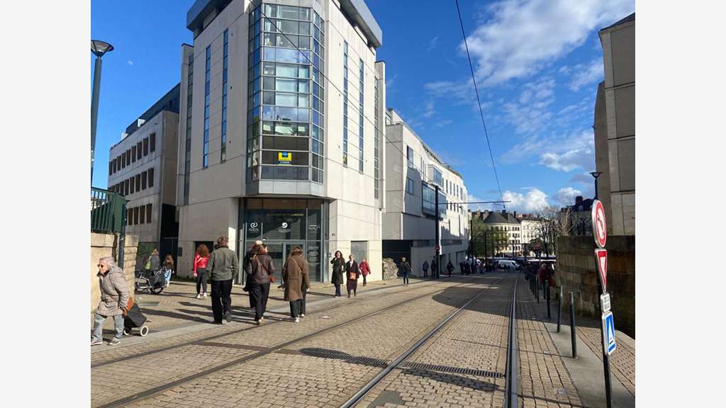 Cession bail local commercial 93m² Nantes Bretagne