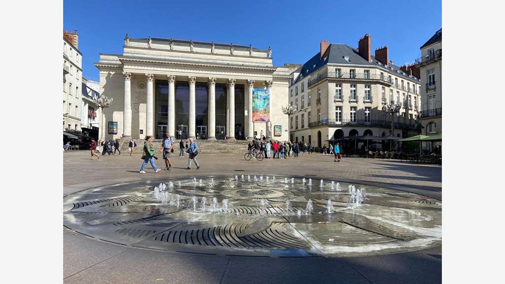 Vente murs occupés loués Nantes Graslin Voltaire