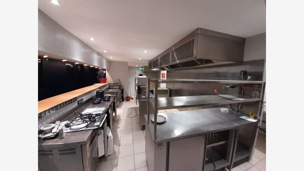 A céder très beau restaurant de 486m² à Nantes