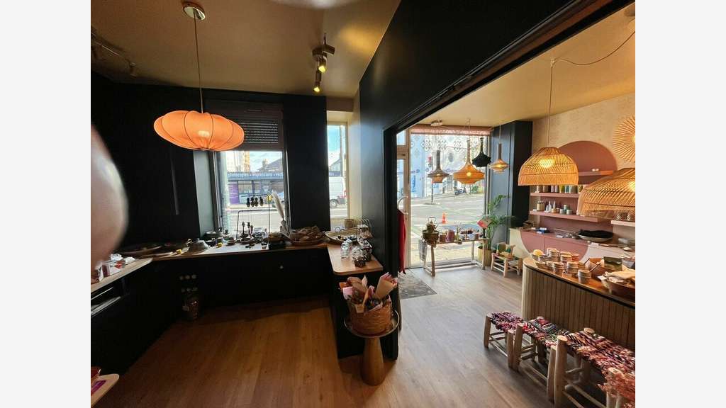 Boutique 33m² bien placée à Nantes Pl. Zola