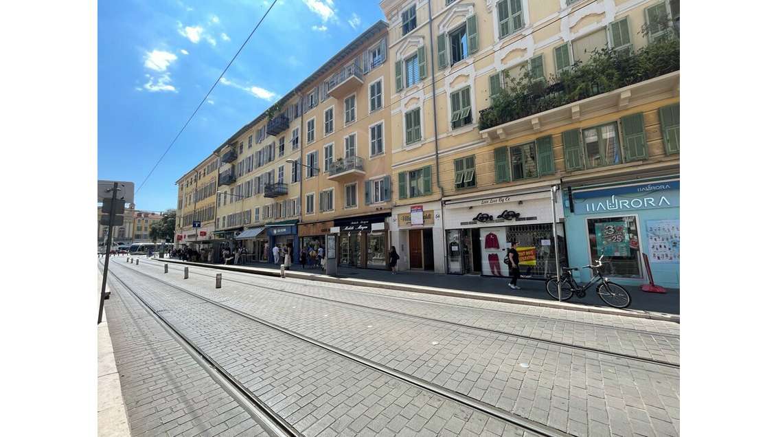 DAB magnifique local 80m² à Nice République