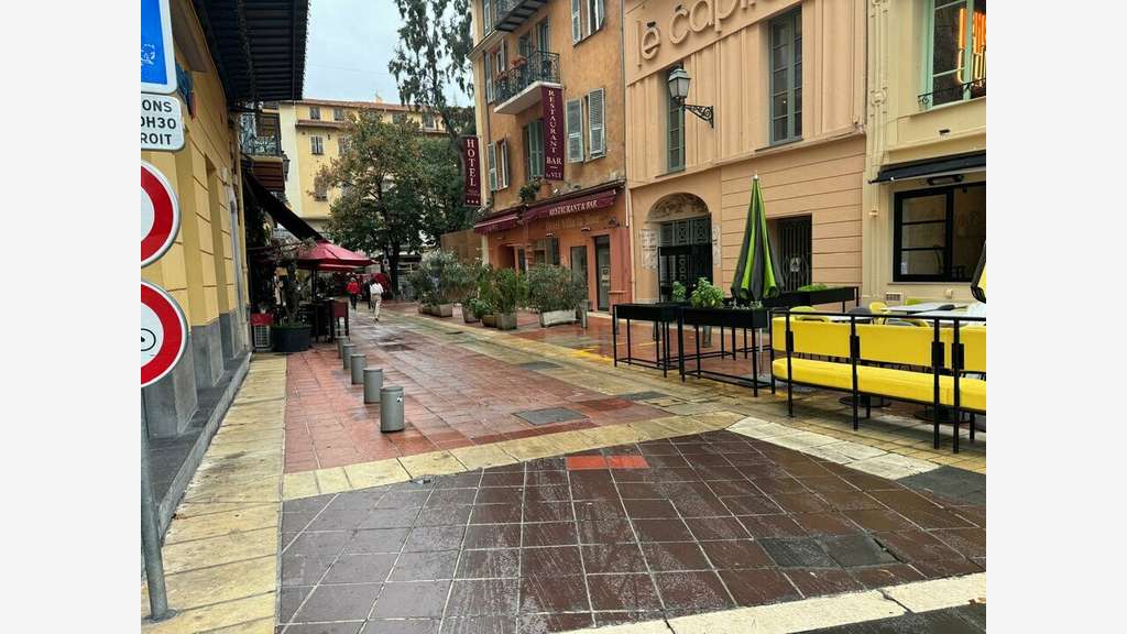 A vendre droit au bail 95m² dans le Vieux Nice