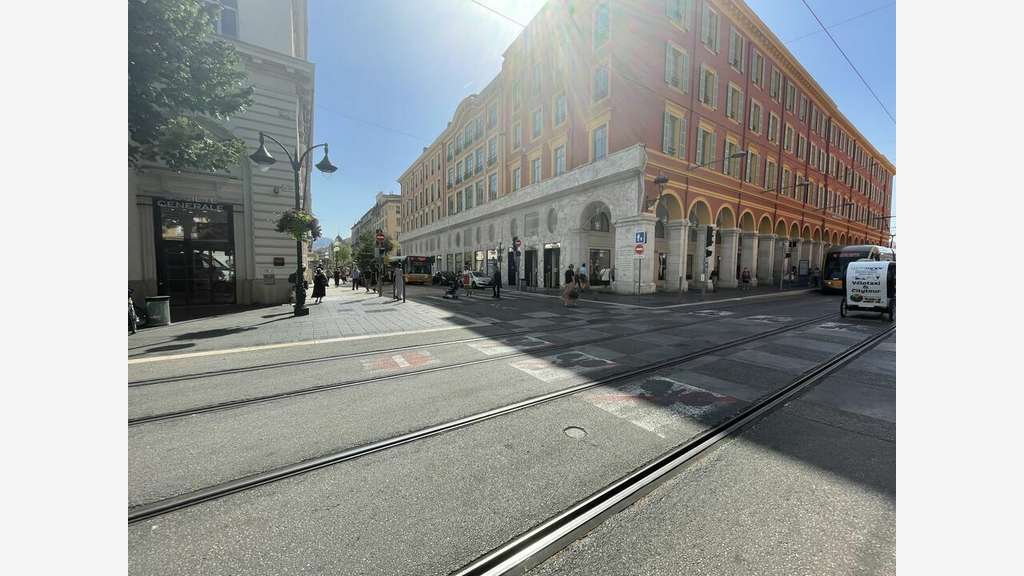 Droit au bail coeur 80m² en centre ville Nice