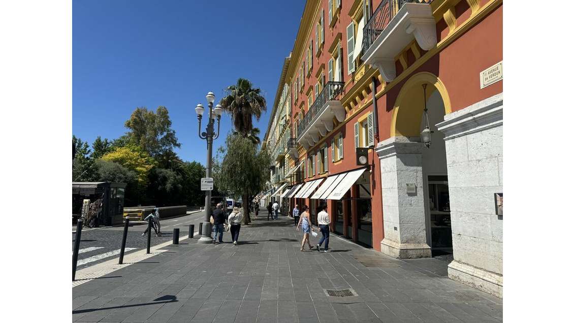 A vendre droit au bail de 77m² à Nice Carré d'Or