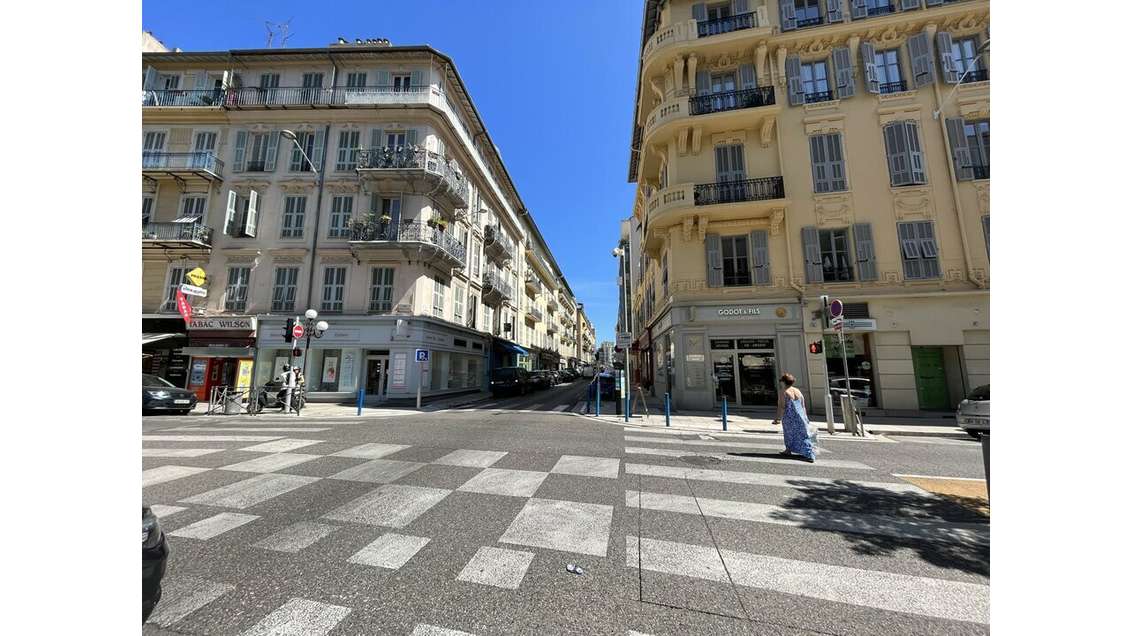 A VENDRE DROIT AU BAIL NICE CENTRE VILLE