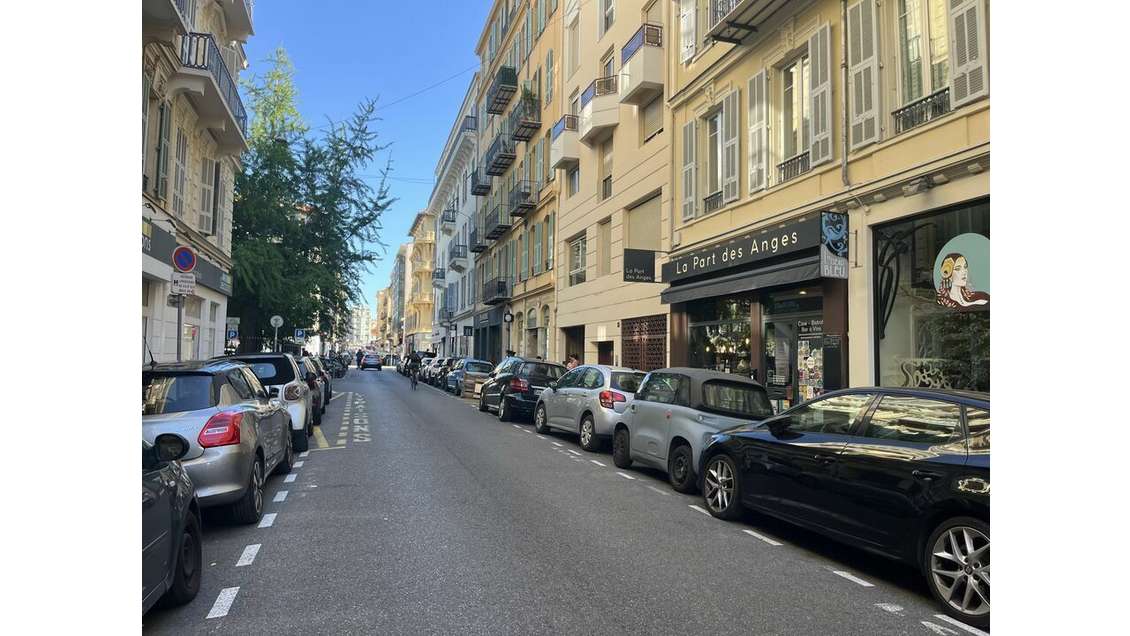 A VENDRE DROIT AU BAIL NICE CENTRE VILLE