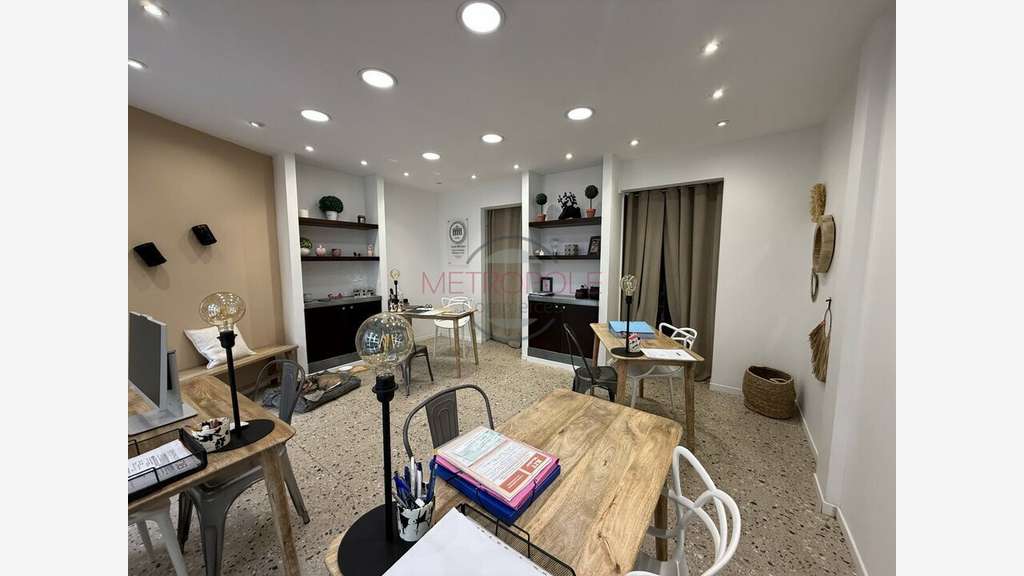 DAB  local commercial 28m² à Nice Carré d'Or