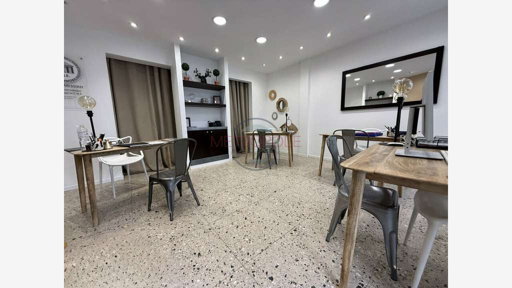 DAB  local commercial 28m² à Nice Carré d'Or