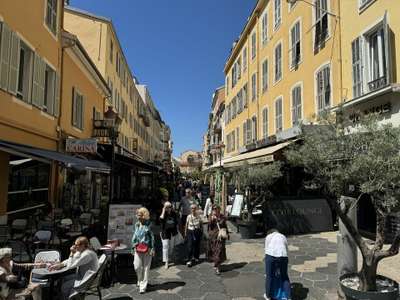 Local idéal bar + épicerie à louer Nice Carré d'or