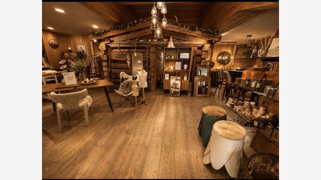 Cède magasin décoration 350m² en station d'Auron