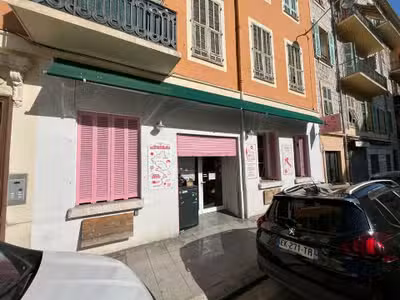 A VENDRE DROIT AU BAIL NICE QUARTIER PORT