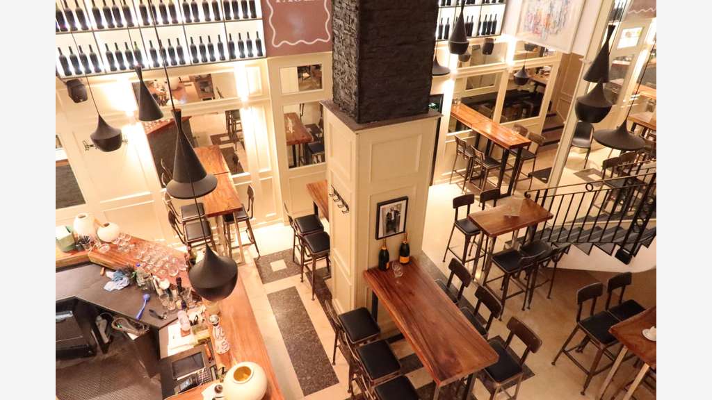 Cède local atypique en DAB 390m² à Nice Carré d'Or