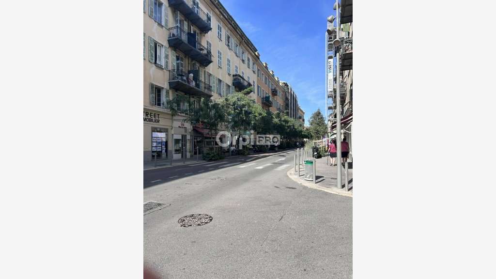 Cède bail magasin pap 80m² à Nice Petit Marais