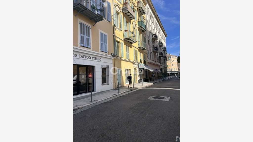 Cède bail magasin pap 80m² à Nice Petit Marais