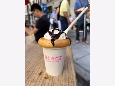A CEDER LOCAL GLACES CREPES GAUFRES JUS