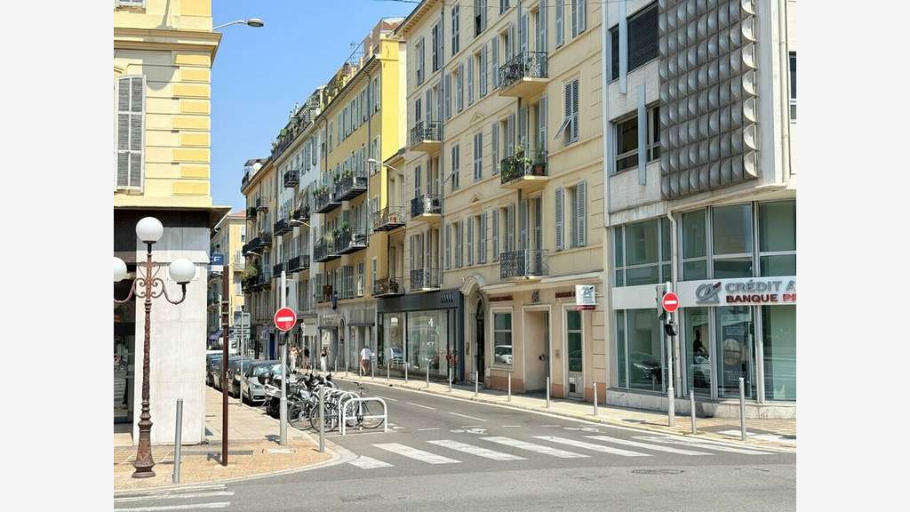 A VENDRE DROIT AU BAIL NICE CENTRE VILLE