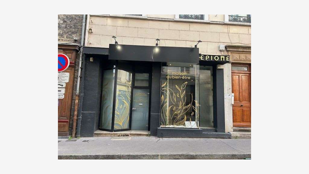 Local commercial 67m² à Oullins centre